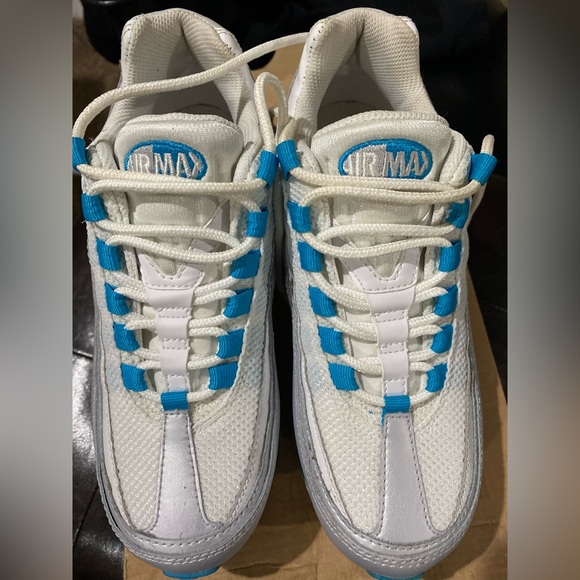 Nike Air Max 24-7 White Metallic Platinum Marina Blue Size 4.5Y - Picture 3 of 10